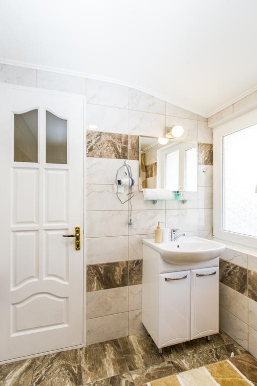 Apartments Kamyanitsa Jaremče Pokoj fotografie
